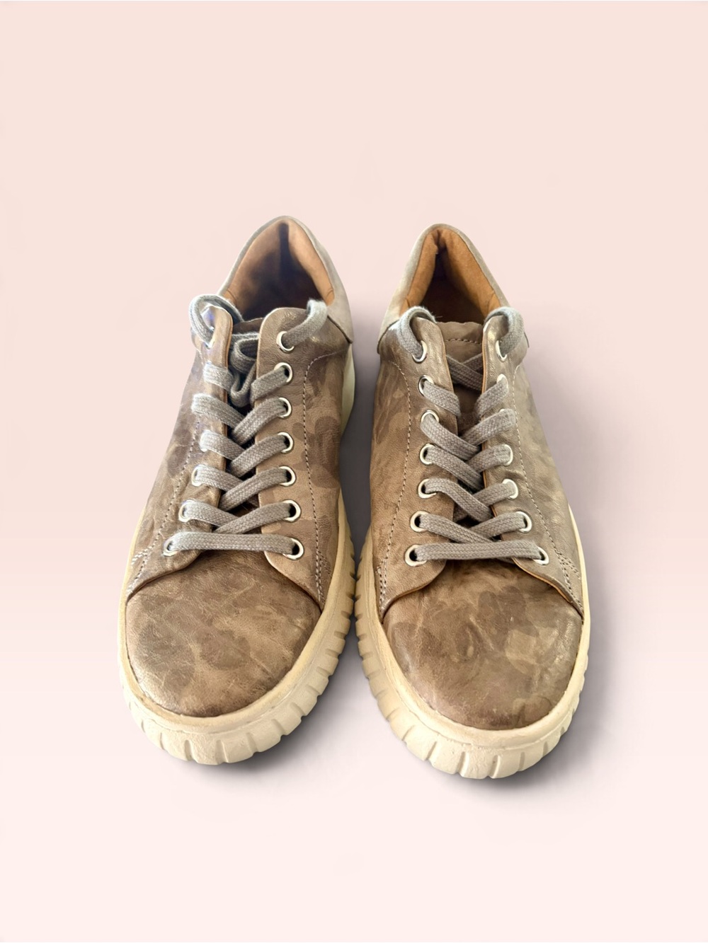 Women’s Sofft Parkin Sneaker
